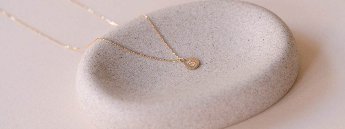 Diamond initial necklace 18k gold - Affinity Diamonds